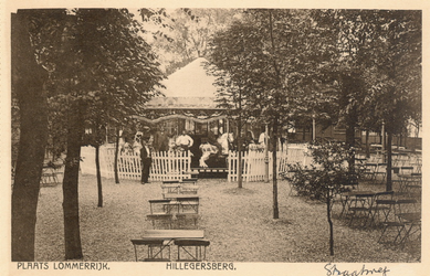 PBK-9871 Tuin in Plaats Lommerrijk (v/h Vrouw Romein) aan de Straatweg, westzijde.