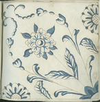 1976-3195-89 Tegelvoorbeeld met tekeningen uit het modellenboekje voor tegels: bloemen oprijzend uit hoek. Diagonaal ...