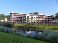 2023-35-200 Nieuwbouwwoningen in de Wielewaal op het oude terrein van voetbalclub CVV.