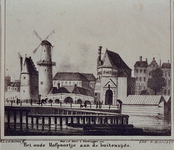 1973-4059 Het oude Hofpoortje (vóór 1778) aan het Hofplein bij de Stadsvest, gezien uit het noordwesten met links van ...