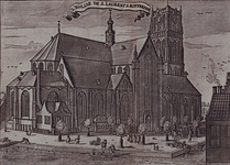1973-4638 Gezicht op de Grote Kerk aan de Binnenrotte, uit het nooroosten.