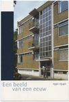 PBK-10513 Serie van 10 prentbriefkaarten met hoogtepunten uit honderd jaar sociale woningbouw getiteld 'Een beeld van ...