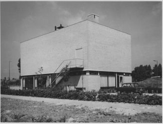 1969-1964 Kerk van de Vrije Evangeische Gemeente aan de Aristotelesstraat.