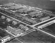 1970-586 Molenlaankwartier en Molenlaan en omgeving (diagonaal van links naar rechts).