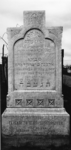 1974-4808 Een grafzerk op de Israëlitische begraafplaats aan het Toepad, rij 10 nummer 1.