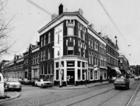 1977-457-TM-461 Gezicht op de Goudse Rijweg. 5 opnamen.Afgebeeld van boven naar beneden:-457: hoek Sophiastraat, uit ...