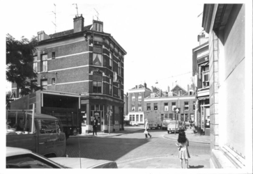 1978-2258 Gezicht op de Gaffeldwarsstraat met de Sint Mariastraat. Op de achtergrond de Gaffelstraat.