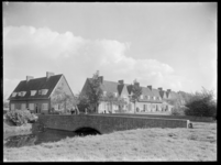 1978-3343 Zicht op de Enkbrug, Langegeer met links de Enk.