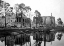 1979-1138 Gezicht op de door het Duitse bombardement van 14 mei 1940 getroffen Blaak met Lutherse kerk uit het oosten. ...