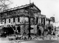 1979-1143 Puinresten als gevolg van het Duitse bombardement van 14 mei 1940. Gezicht op het stalen staketsel en restant ...