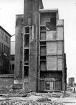 1979-1175 Puinresten na het bombardement van 14 mei 1940. De Botersloot met vernielde telefoondienst, uit het zuiden.