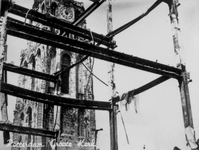 1979-1220 Restanten na het Duitse bombardement van 14 mei 1940. De toren van de Sint -Laurenskerk aan het ...