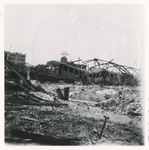 1979-1327 Vernielde trein op het emplacement van het Maasstation, na het Duitse bombardement van 14 mei 1940.
