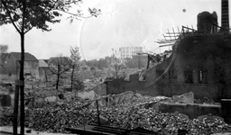 1979-1521 Gezicht op de door het Duitse bombardement van 14 mei 1940 getroffen gebied tussen de Oudedijk en de ...