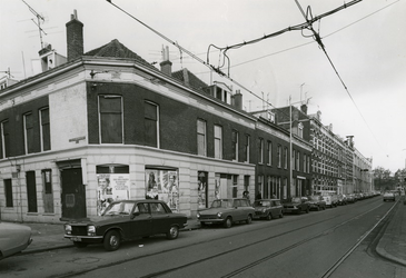 1979-2787 Crooswijksestraat, vanaf de 2e Crooswijksedwarsstraat richting Linker Rottekade, uit het oosten.