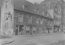 1980-1778 In de Lange Baanstraat, op de hoek van de Vogelenzang.