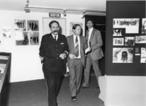 1980-2119 De heer Nicolas, hoofd afdeling voorlichting en PR van het Korps Mariniers, bij de opening van een ...
