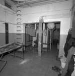 1980-3896 De machine kamer van het gemeentebadhuis aan de Bruijnstraat nummer 47.