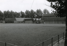 1981-2355 Het Exercitieveld vanaf de Schuttersweg, uit het noordoosten.