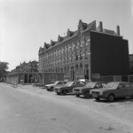 1982-1254 Begin oneven nummers in de Avenue Concordia, vanaf de Oudedijk.