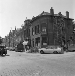 1982-1263 Hoekpand nummer 55 aan de Avenue Concordia, hoek kruising Lusthofstraat.