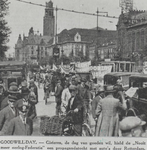 1982-2507 De 'Nooit meer oorlog Federatie' houdt een demonstratie voor de vrede op de Coolsingel tijdens 'Goodwill-day'.