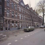 1982-2766 Gerenoveerde panden aan de Oranjeboomstraat.