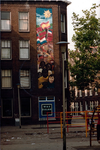 1982-2809 Muurschildering van Hans Abelman in de Busken Huetstraat op het pand 61.