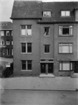 1982-506 Kortekade, hoek nabij de Kralingseweg. Links op de achtergrond het meisjeshuis.