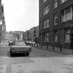 1983-2611 Helenastraat, uit het westen gezien.