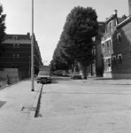 1983-2756 De IJsclubstraat, ter hoogte van de 2e Jerichostraat.