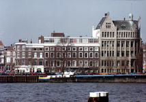 1984-1679 Gezicht vanaf het 1e Katendrechtse hoofd op de Westerkade aan de Nieuwe Maas.