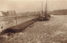 1986-587 Gezicht op de Coolhaven, vanaf de Lage Erfbrug gezien.