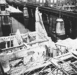 1991-2877-2 Gezicht op de door het Duitse bombardement van 14 mei 1940 getroffen omgeving van de Wijnhaven, gezien ...