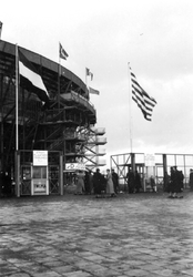 1992-197 De Olympiaweg bij de ingang van het Feyenoordstadion.