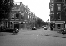 1992-5850 Gezicht op de Ruwaardstraat met op de voorgrond de Hooidrift.
