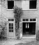 1992-76 De Lede. Achterzijde van het huis met nr. 106.