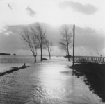 1993-654 Een combinatie van zeer zware storm en springvloed veroorzaakt een watersnoodramp in Zeeland en delen van ...