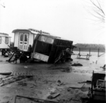 1993-764 Een combinatie van zeer zware storm en springvloed veroorzaakt een watersnoodramp in Zeeland en delen van ...