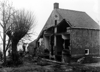1993-785 Een combinatie van zeer zware storm en springvloed veroorzaakt een watersnoodramp in Zeeland en delen van ...