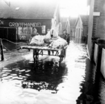 1993-843 Een combinatie van zeer zware storm en springvloed veroorzaakt een watersnoodramp in Zeeland en delen van ...