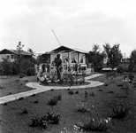 1998-1058 Tuin op het volkstuincomplex Blijdorp aan de Zestienhovensekade.