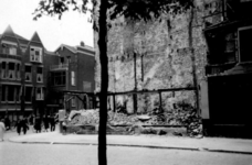 1998-969 Puinresten na het bombardement van 14 mei 1940. De Bergweg ter hoogte van de hoek van de Insulindestraat.