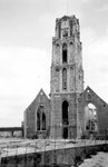 2001-1383-1 Restanten van de Sint-Laurenskerk en omgeving, na het Duitse bombardement van 14 mei 1940. De Sint ...