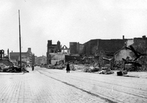 2001-1586 Puinresten na het bombardement van 14 mei 1940. De Gedempte Botersloot en omgeving.