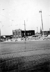 2001-2064 Gezicht op de door het Duitse bombardement van 14 mei 1940 getroffen Hoveniersstraat met een vernielde ...