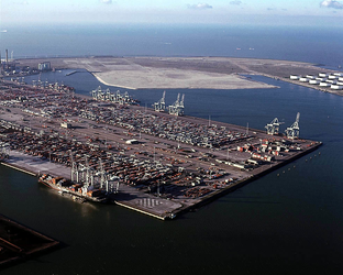 2004-1978 ECT ( Europe Container Terminals ) Delta Terminal bij de Europahaven en Amazonehaven op de Maasvlakte. Serie ...