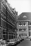 2004-7533 De Van der Schellingstraat, op de achtergrond de Proveniersschool aan de Walenburgerweg.