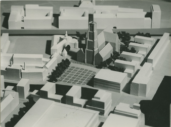2004-7569 Maquettes van Grotekerkplein, periode 1949 tot 1955. Bijgaand een selectie van 2 afbeeldingen uit een reeks van 7.