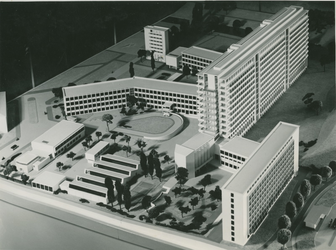2004-7575 Maquettes van Dijkzigt Ziekenhuis, periode van 1949 tot 1952. Getoond wordt hier een selectie van van 3 ...